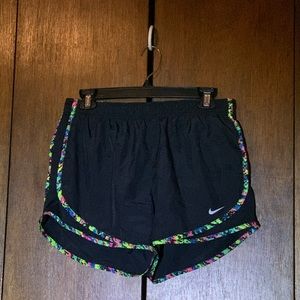 Nike Women’s Colorful Lining Shorts